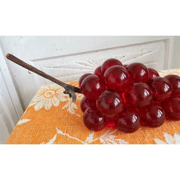 Vintage MCM Large Red Lucite Grapes Sculpture - Picture 10 of 12